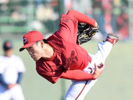 　２番手で登板した斉藤（撮影・中田匡峻）