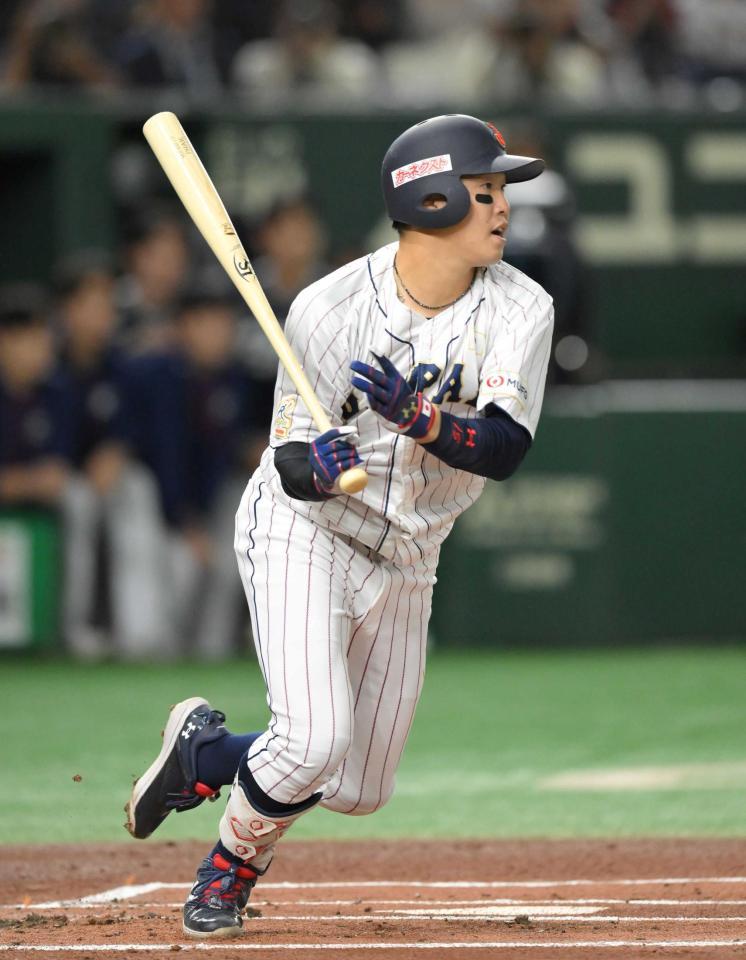 　１回、右前打を放つ（撮影・伊藤笙子）