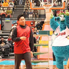 広島・栗林　移籍の内間は２０年度ドラフト同期入団「もちろん助けてあげたい気持ちは、いっぱい」