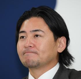 広島　会沢が３０００万ダウンでサイン「苦しい１年だった」５４試合出場で打率・１７２に低迷も「監督の色がすごく見えた」