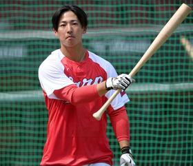 カープ中村貴　最後の〝西川塾〟福岡から弾丸受講　来季へ誓い「やれることをやって」師匠の一枠を奪う