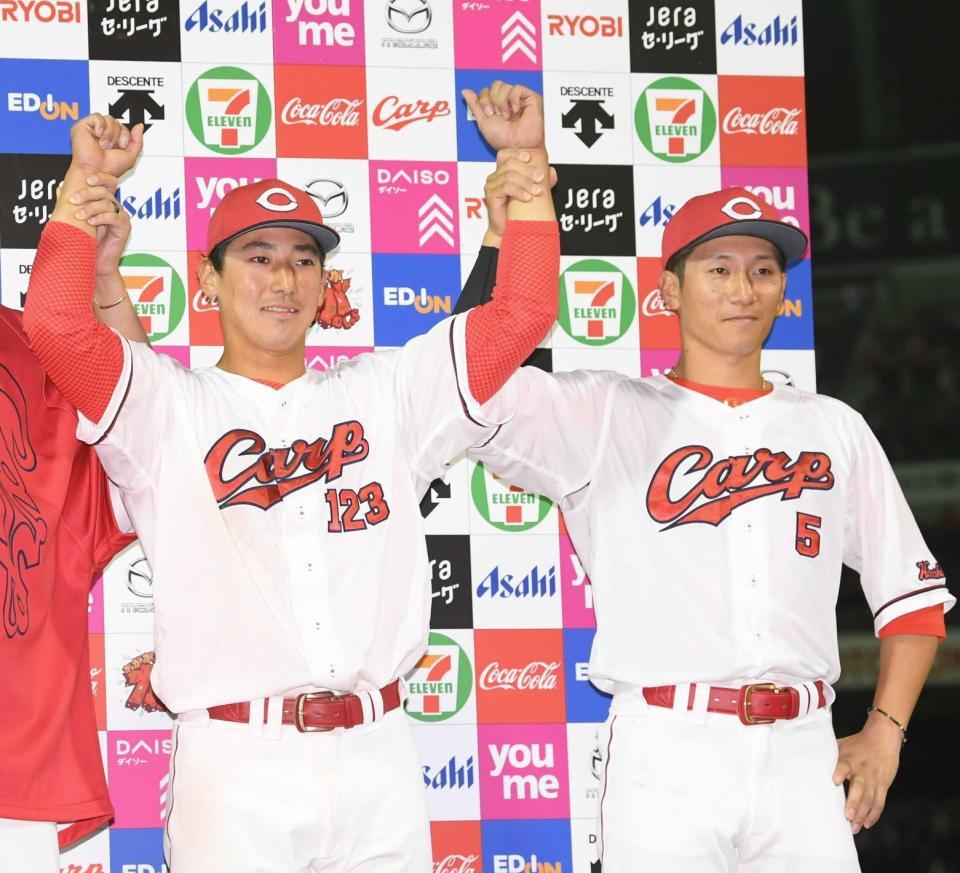 　５月にはともにお立ち台に立った（右から）西川と中村貴の“師弟コンビ”