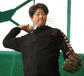 カープ大瀬良　手術の右肘「順調」　春季キャンプ初日の見通しは「傾斜でボールを扱えるくらい」