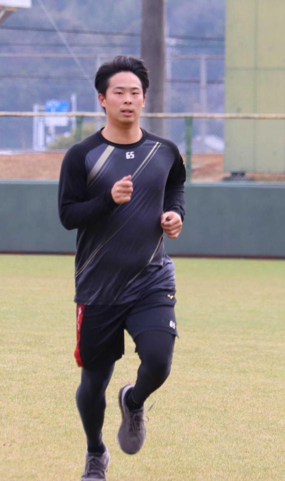 　シャトルランを繰り返す玉村