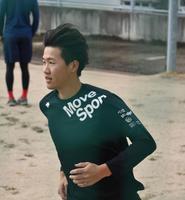 　ランニングを行う日高