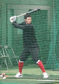 広島・中村奨成　「とにかく結果を出したい」「まだまだ技術が底辺なので」　１０日・紅白戦に向けて休日返上で打ち込み
