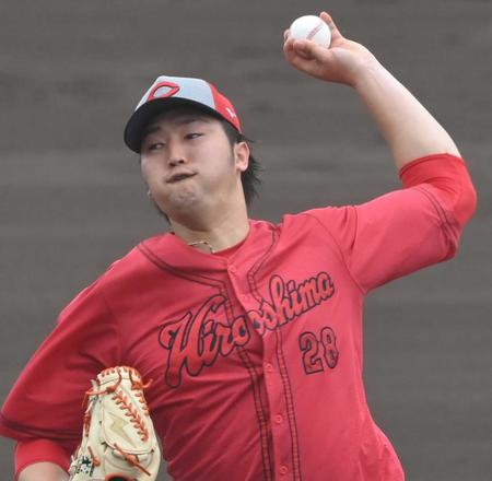 　シート打撃でチェンジアップを投げ込む床田