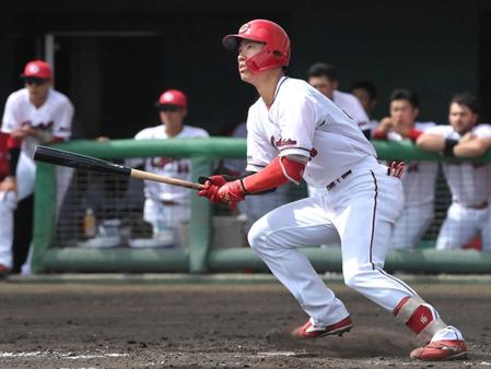 　２回、左翼へ二塁打を放った二俣（撮影・市尻達拡）