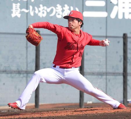 　２番手で登板し好投する黒原（撮影・市尻達拡）