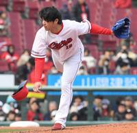 　８回、帽子を飛ばしながら投げ込む野村（撮影・市尻達拡）