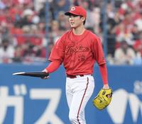 　２回、森下は丸山和のバットを折り二ゴロに仕留める（撮影・市尻達拡）