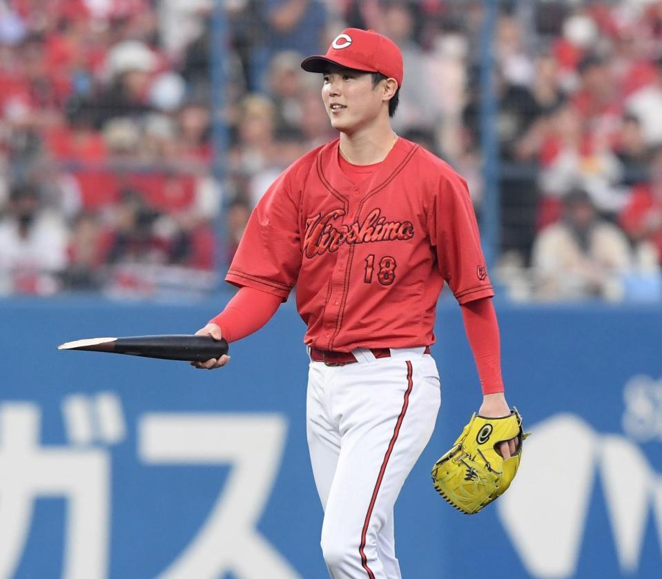 　２回、森下は丸山和のバットを折り二ゴロに仕留める（撮影・市尻達拡）