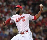 　来日初登板を１回無失点で終えたハーン（撮影・市尻達拡）