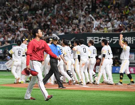 広島　首位陥落“鬼門”で１０連敗　島内がサヨナラ２ラン被弾　新井監督「相手を褒めるしかない」