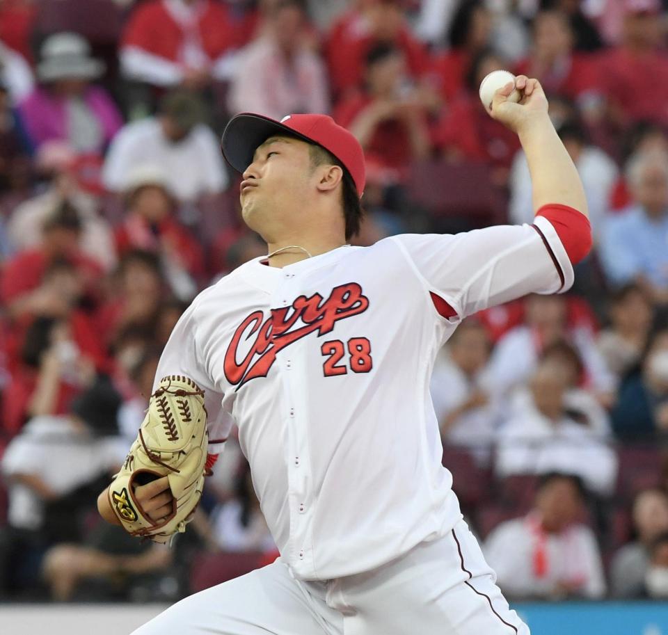 　先発し力投する床田（撮影・市尻達拡）