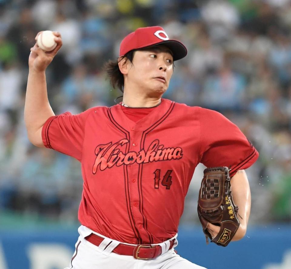 　ヤクルト打線に立ち向かう大瀬良（撮影・佐藤厚）