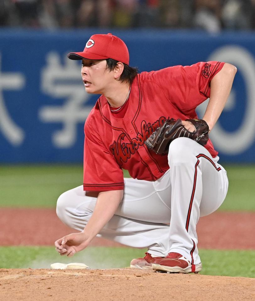 　６回、オスナに２点二塁打を浴びた大瀬良