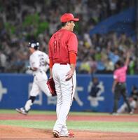 　４回、村上に２ランを浴びた九里（撮影・佐々木彰尚）