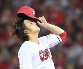 失速のカープに「ピリッとせぇや！」の怒号　ミスも絡んで床田が５回６失点ＫＯ　空席目立つ本拠地は不穏な空気に