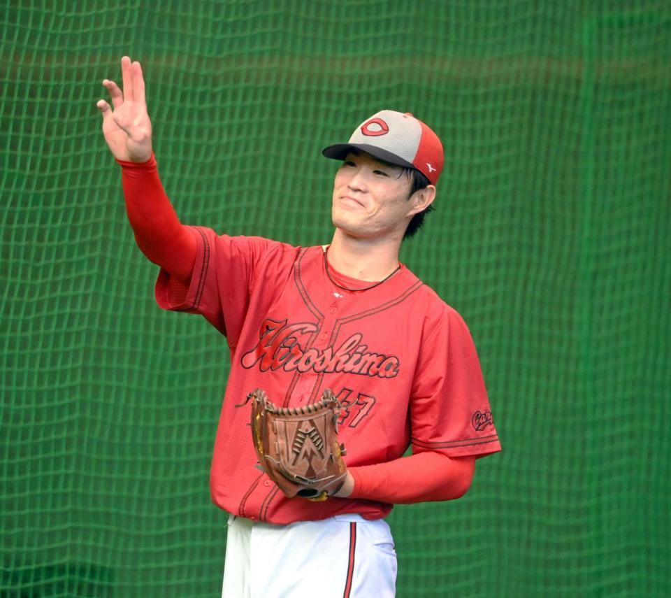 広島カープ　大道投手スパイク 広島・斉藤 九里の穴埋める 大瀬良と2年連続で自主トレへ