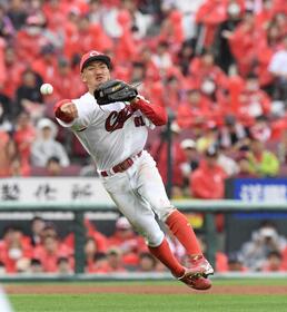 広島・矢野　目指す盗塁王　昨季遊撃のレギュラー定着も「満足感はない」　Ｖへのキーマン３選手