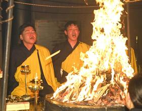 広島・堂林　己と向き合う　９年連続９度目の護摩行で覚悟「去年はどちらも中途半端だった」