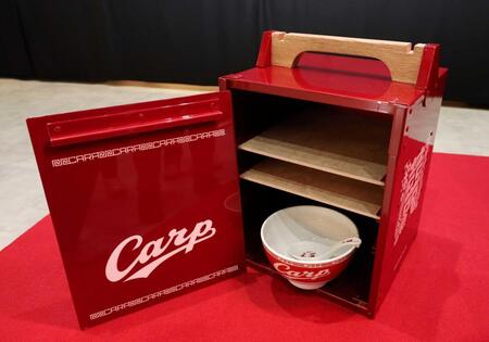 　出前用のおかもち