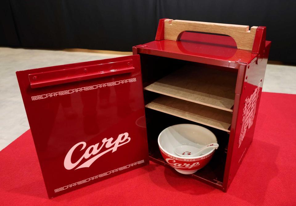 　出前用のおかもち