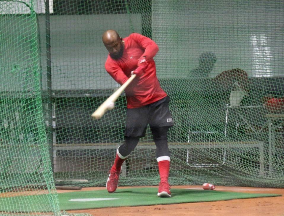　打撃練習を行うファビアン
