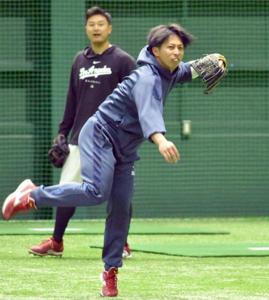 　ノックを受ける羽月