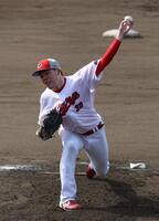 　シート打撃に登板し自己最速タイの１５３キロを計測した滝田（撮影・畠山賢大）