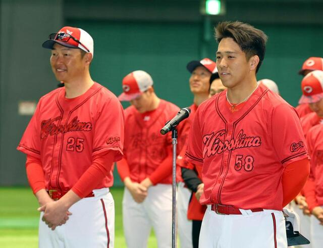 カープ　新井さん　フチ乗せ カープ 新井さん フチ乗せ（新春対談 新井氏―広島・誠也(1