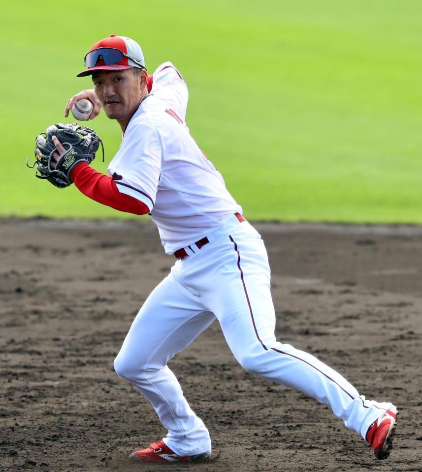 　ノックを受ける矢野（撮影・山口登）