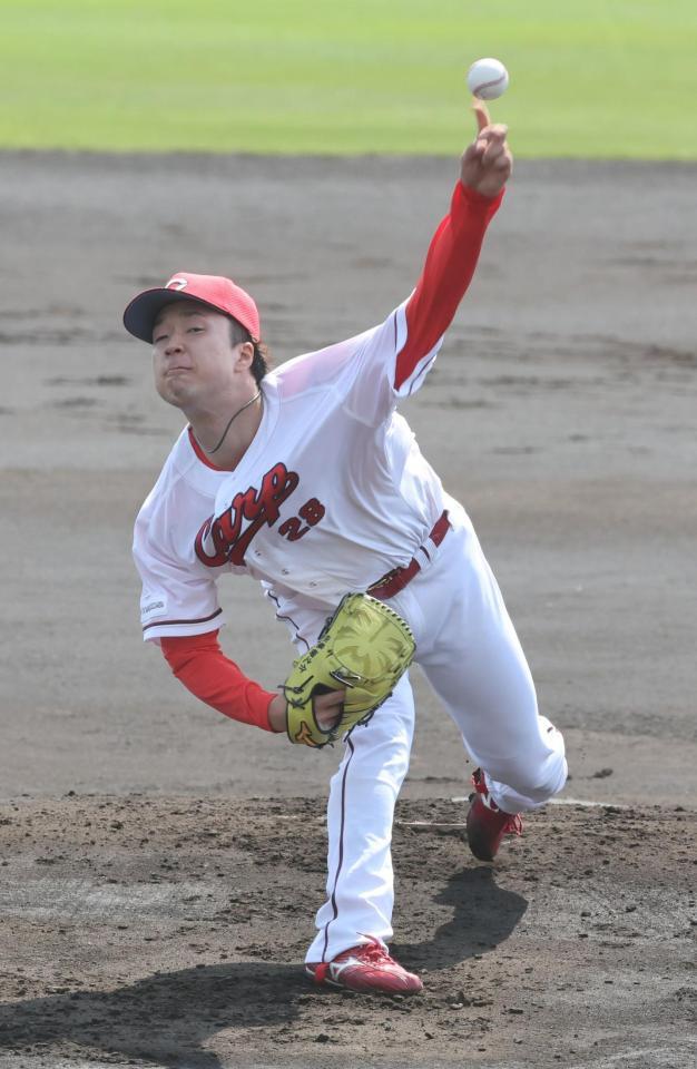 　先発し、好投する佐藤柳（撮影・市尻達拡）