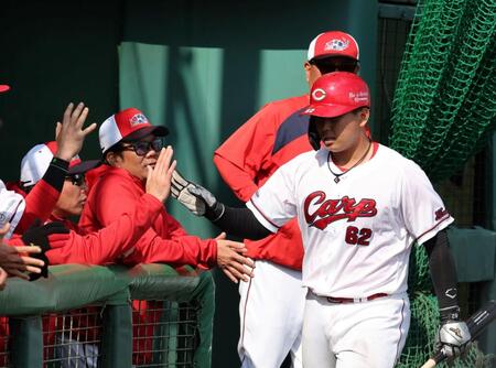 新井監督が2打席連続適時打の高卒3年目・清水を称賛 「元々、当て感はある選手。ナイスバッティング」