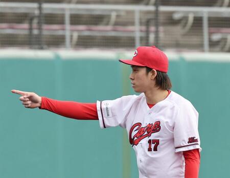 　３回、球を指さす常広（撮影・市尻達拡）