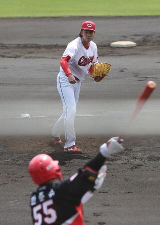 　１回、最後の打者を空振り三振に仕留める常広（撮影・市尻達拡）