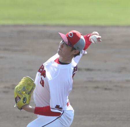 　シート打撃登板で、力投する森下（撮影・市尻達拡）