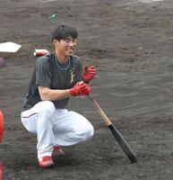 　連続ティーを笑顔で終えた二俣（撮影・市尻達拡）