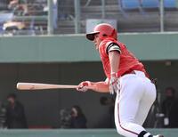 　８回、適時打を放つ渡辺