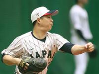 　キャッチボールをする塹江（撮影・立川洋一郎）