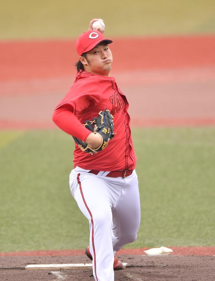 　力投する床田（撮影・開出牧）