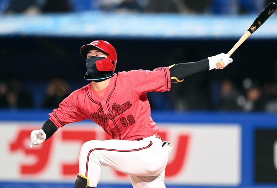 　６回、空振り三振に倒れる二俣
