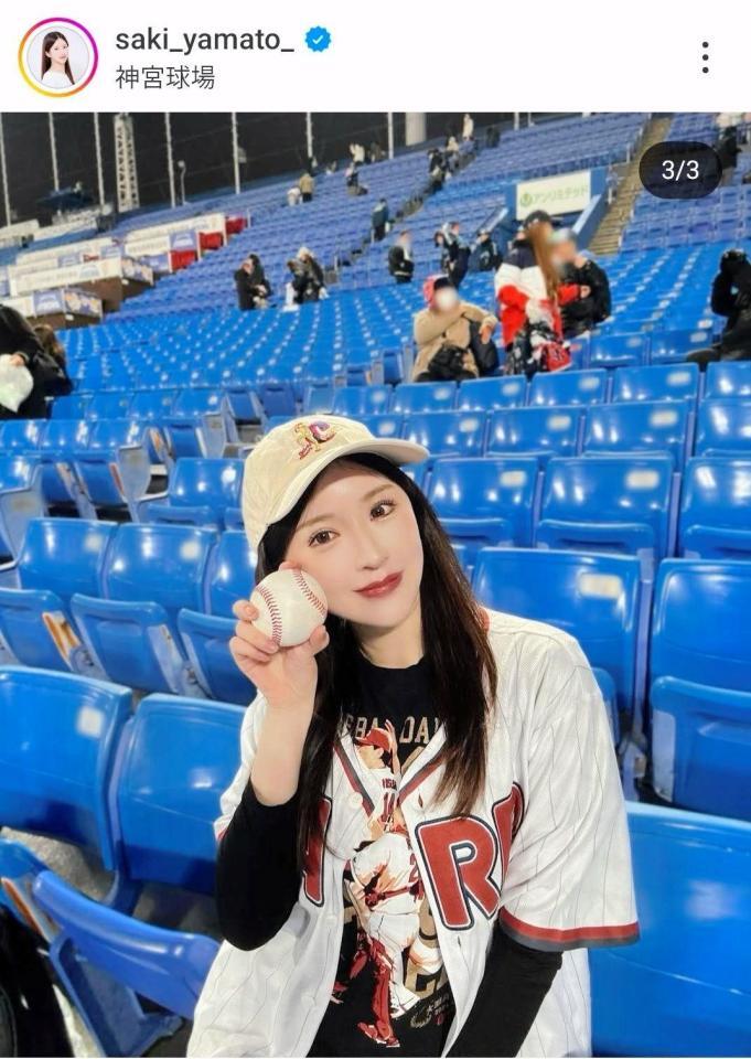 まさか!広島助っ人のファウルボールが直撃したカープ女子 まさか!広島助っ人のファウルボールが直撃したカープ女子