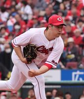 先発し、力投する床田（撮影・市尻達拡）