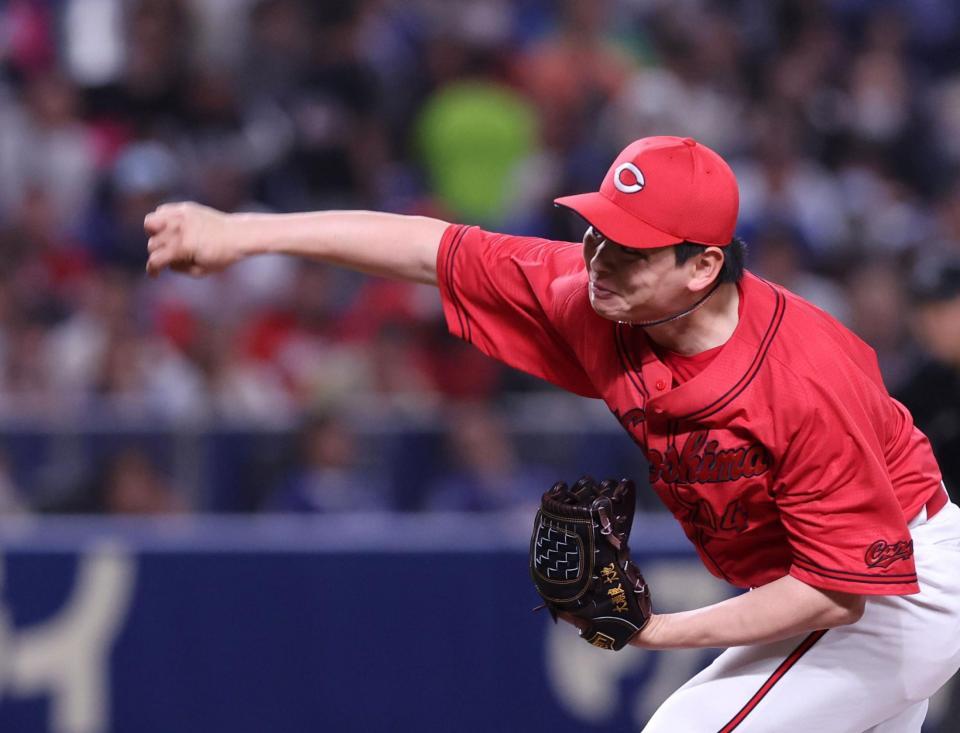 　先発し、力投する大瀬良（撮影・市尻達拡）