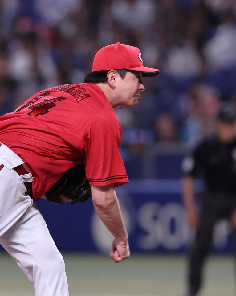 　先発し、力投する大瀬良（撮影・市尻達拡）