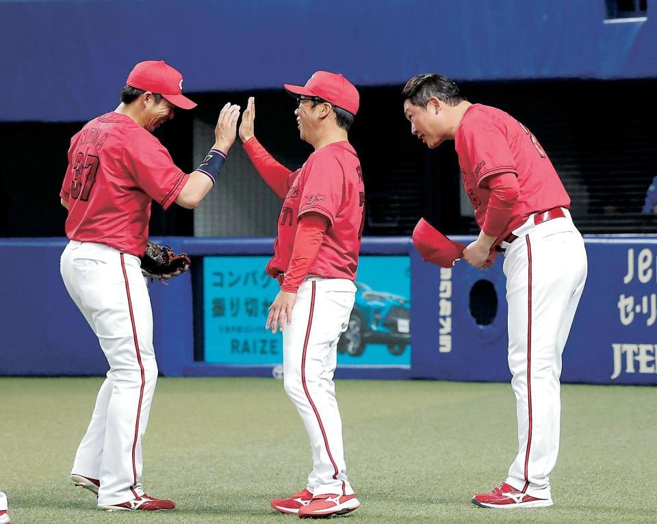 広島 激闘制した後、新井監督が見せたワンシーン 殊勲のヒーロー