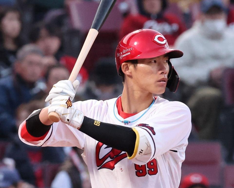 　１回、マスクを外して打席に立つ二俣（撮影・市尻達拡）