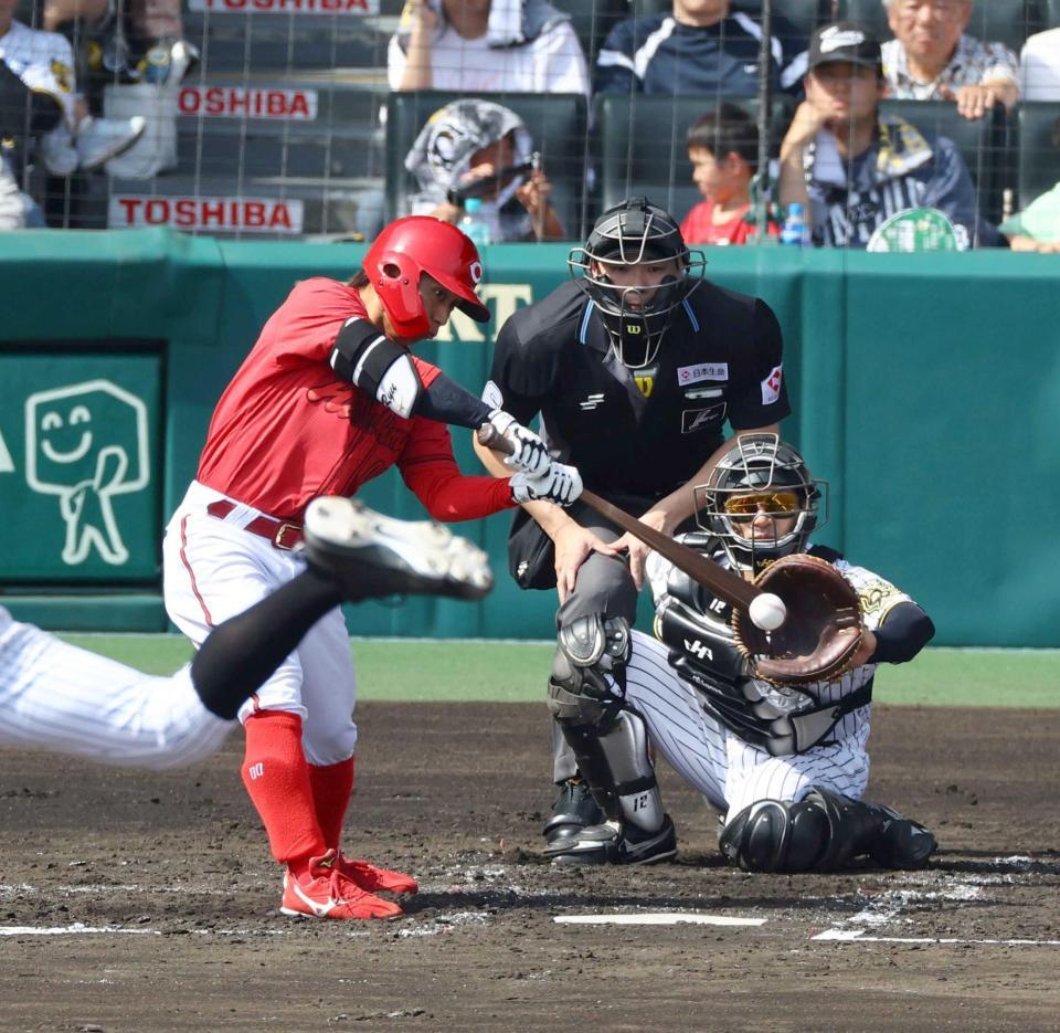 　２回、中前に２点適時打を放つ羽月